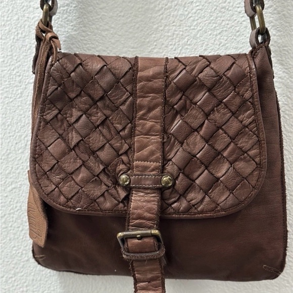 Civico 93 Handbags - CIVICO 93 Italy Distressed Leather BOHO CROSSBODY Brown Woven Flap Messenger